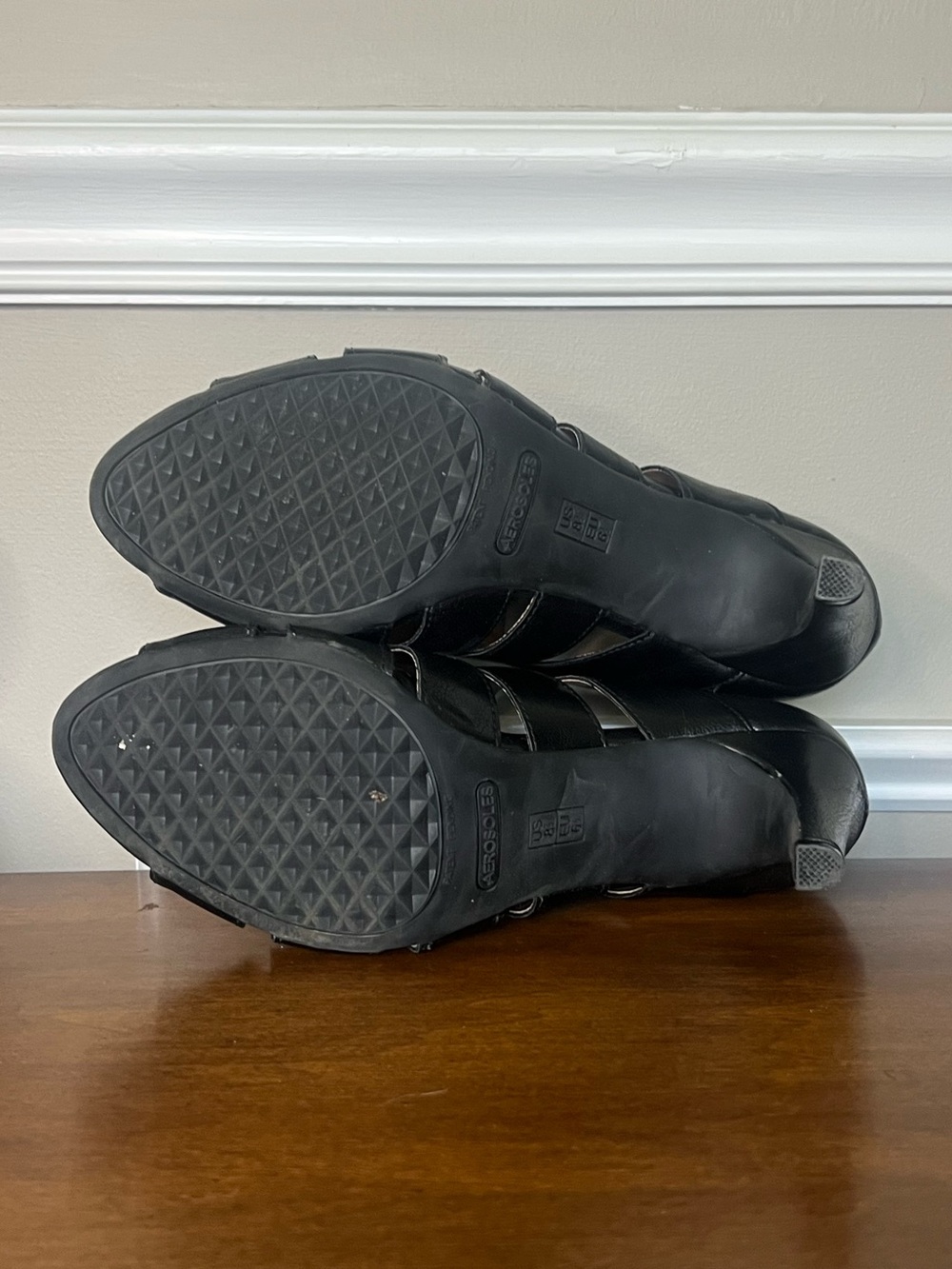 Black Leather Peep Toe Zip Front Shooties Heeled Ankle Booties Cutout Size 8.5 - Picture 10 of 12
